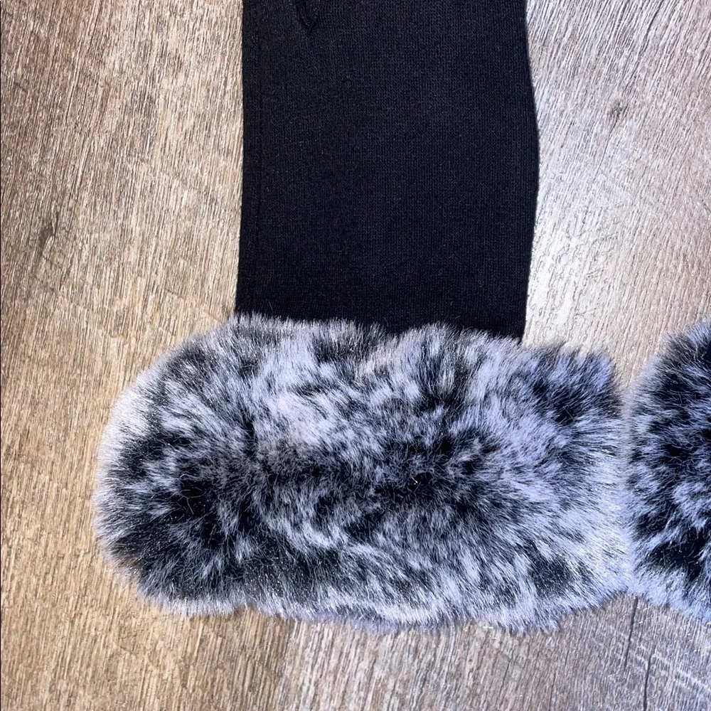 2 Chic Touchscreen Thermal Gloves with Faux Fur Cuffs black Gray